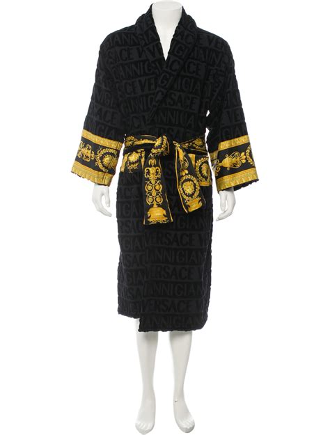 lv robe mens